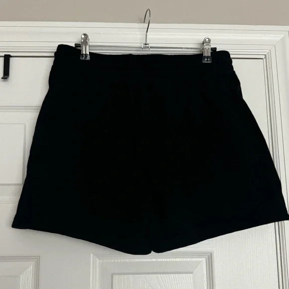 TNA Cozy Sweatfleece Boyfriend Fit Short - Picture 4 of 4